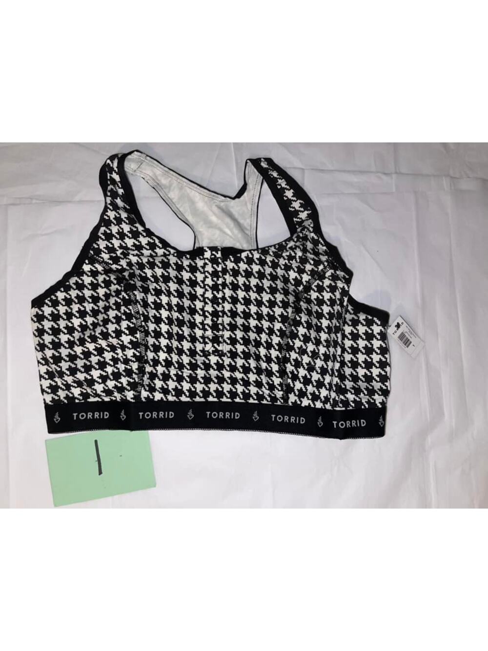 Torrid size 1 or 1x Henley scoop neck black white bralette